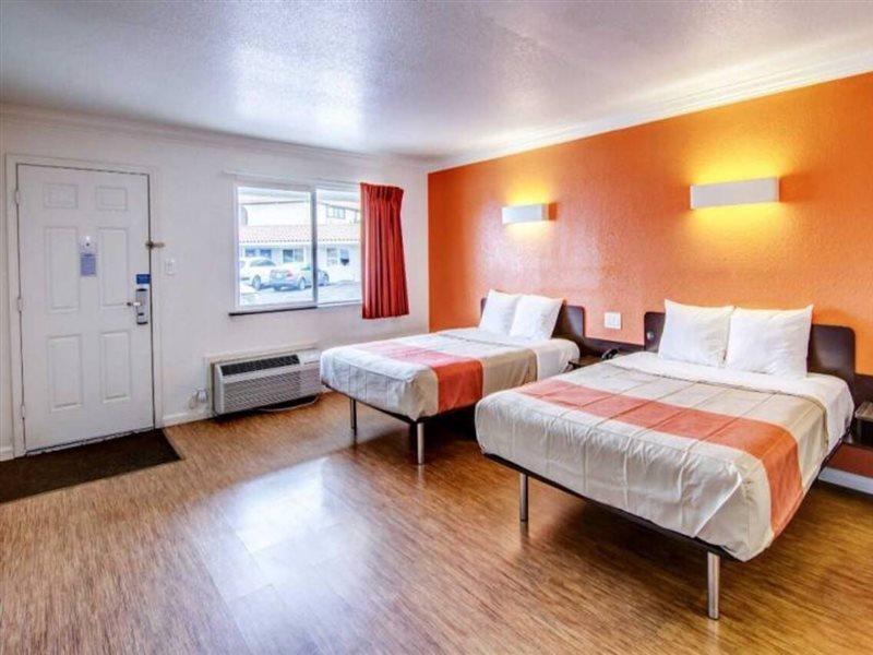 Motel 6 Manteca Exteriér fotografie
