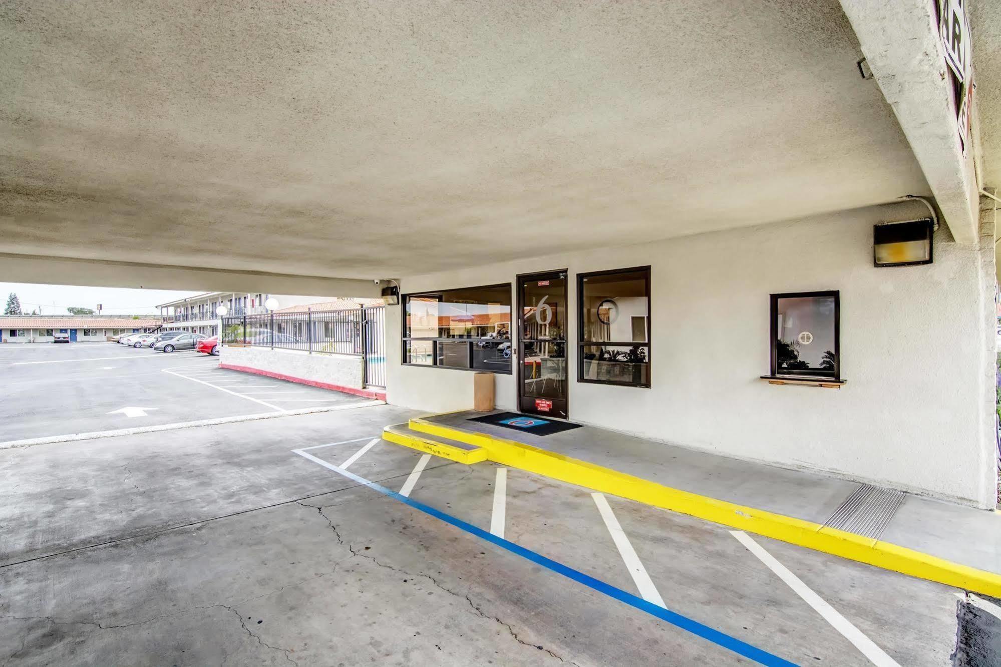 Motel 6 Manteca Exteriér fotografie