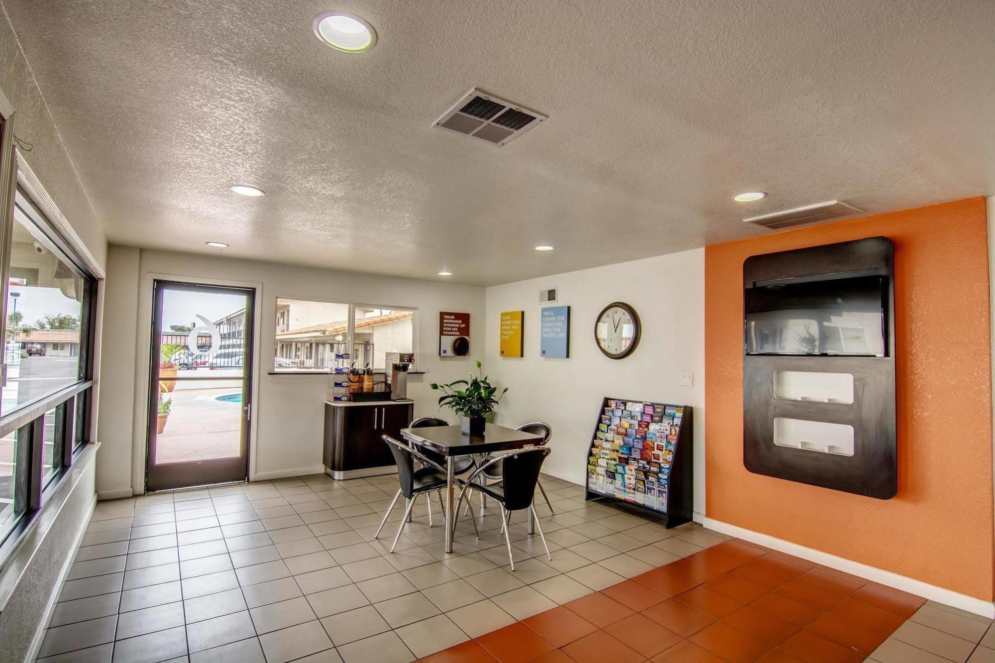 Motel 6 Manteca Exteriér fotografie