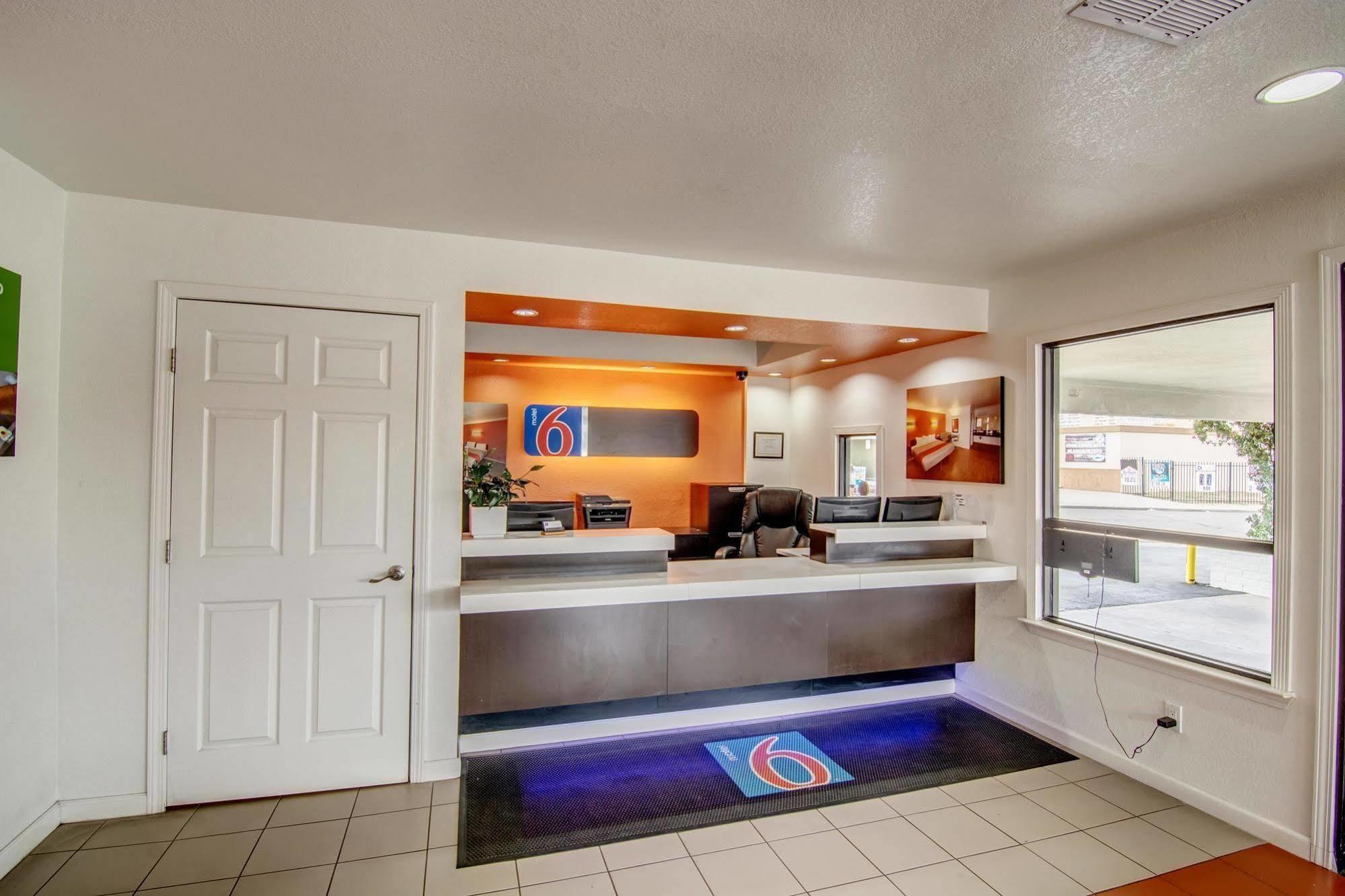 Motel 6 Manteca Exteriér fotografie